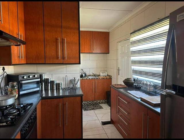 3 BEDROOM HOUSE FOR SALE IN KLOPPERPARK